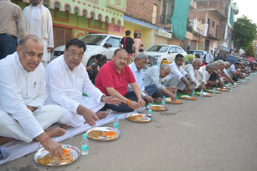 विधायक डाॅ. सिकरवार के नेतृत्व में 14 स्थानों पर हुआ समता भोज का आयोजन ,बाबा साहब के चित्र पर किया माल्यार्पण